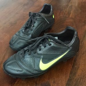 Nike Soccer Cleats Youth Size 2Y
